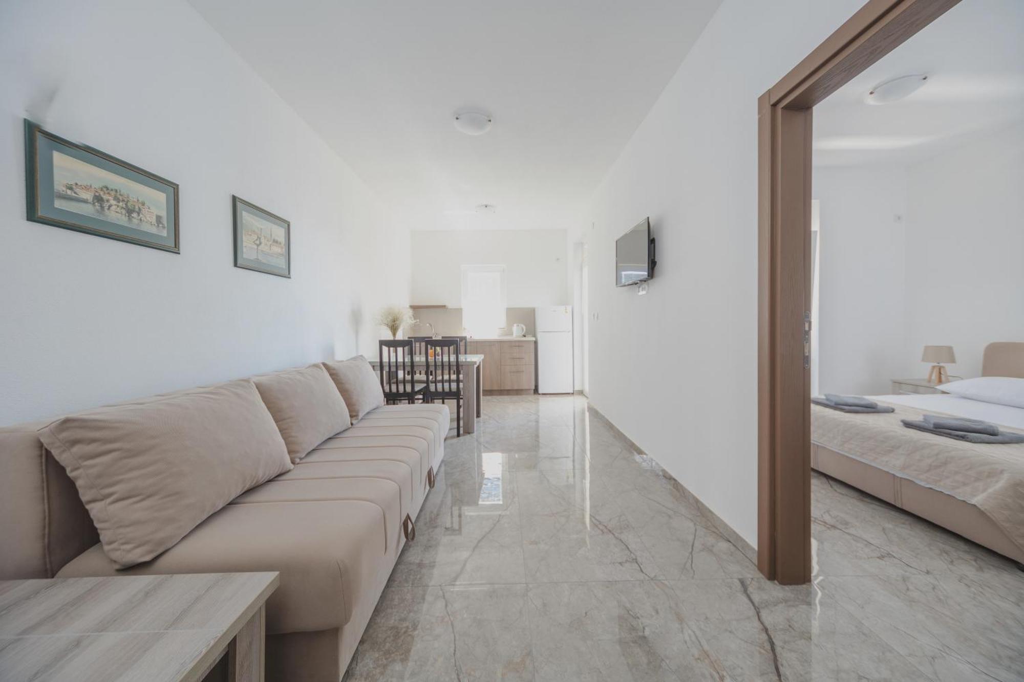 Apartmani Agape Petrovac Eksteriør billede