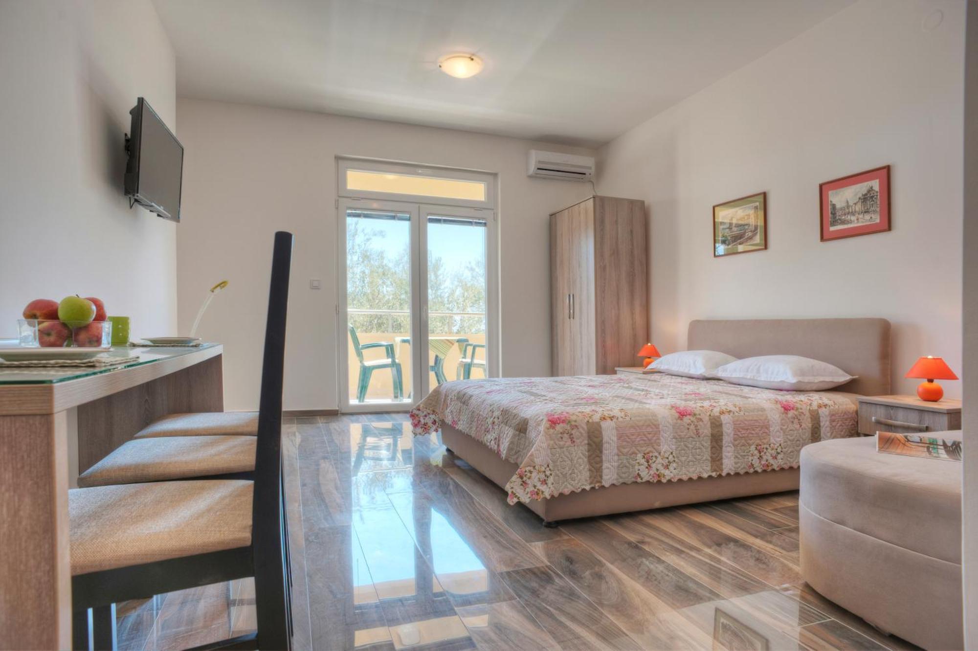 Apartmani Agape Petrovac Eksteriør billede