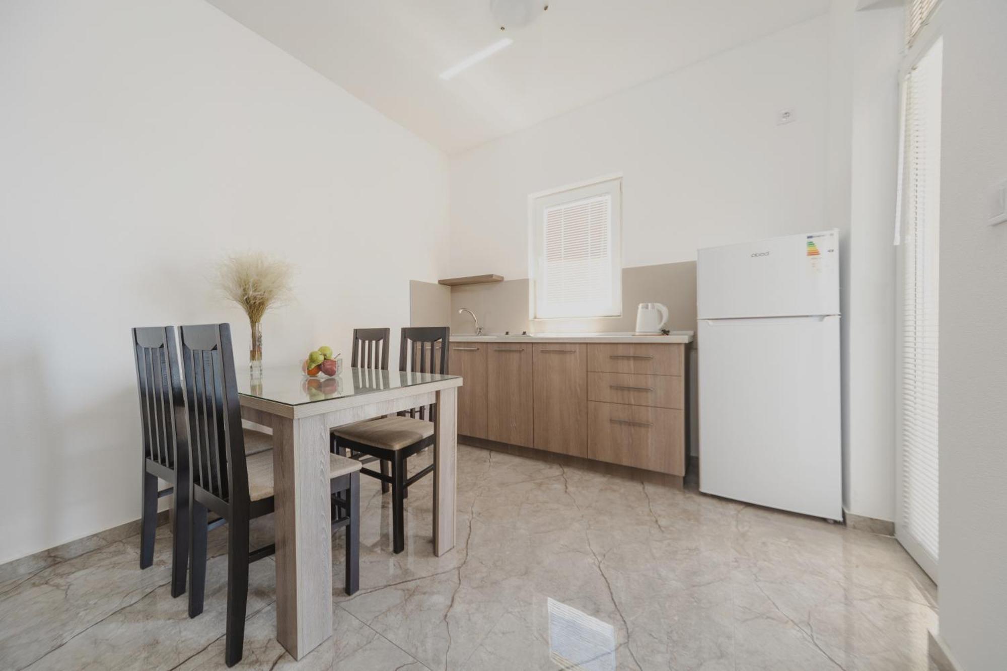 Apartmani Agape Petrovac Eksteriør billede